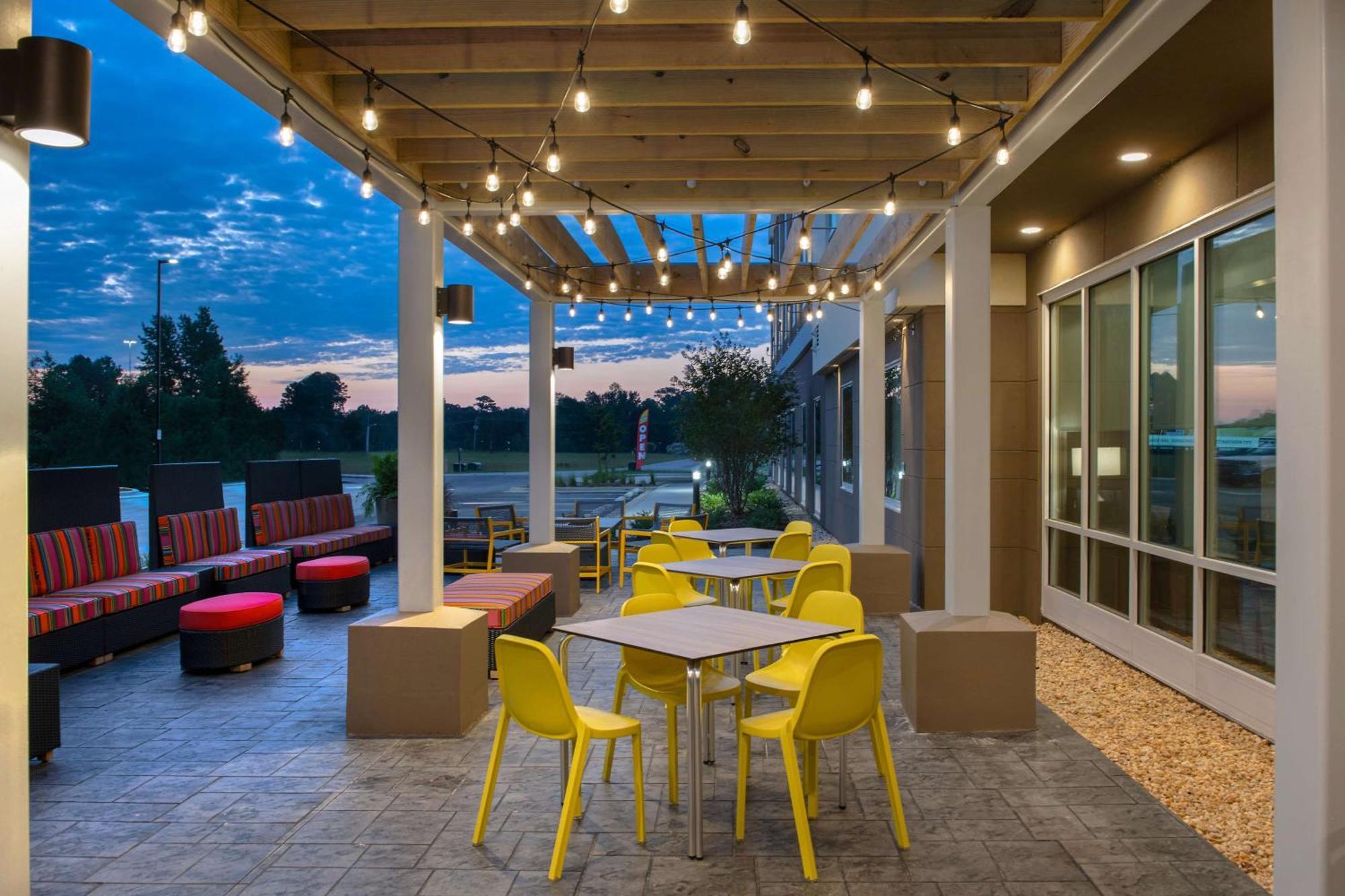 Home2 Suites By Hilton Fayetteville North Экстерьер фото