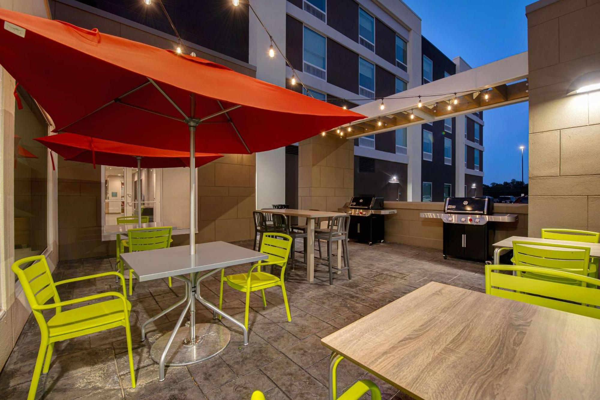 Home2 Suites By Hilton Fayetteville North Экстерьер фото