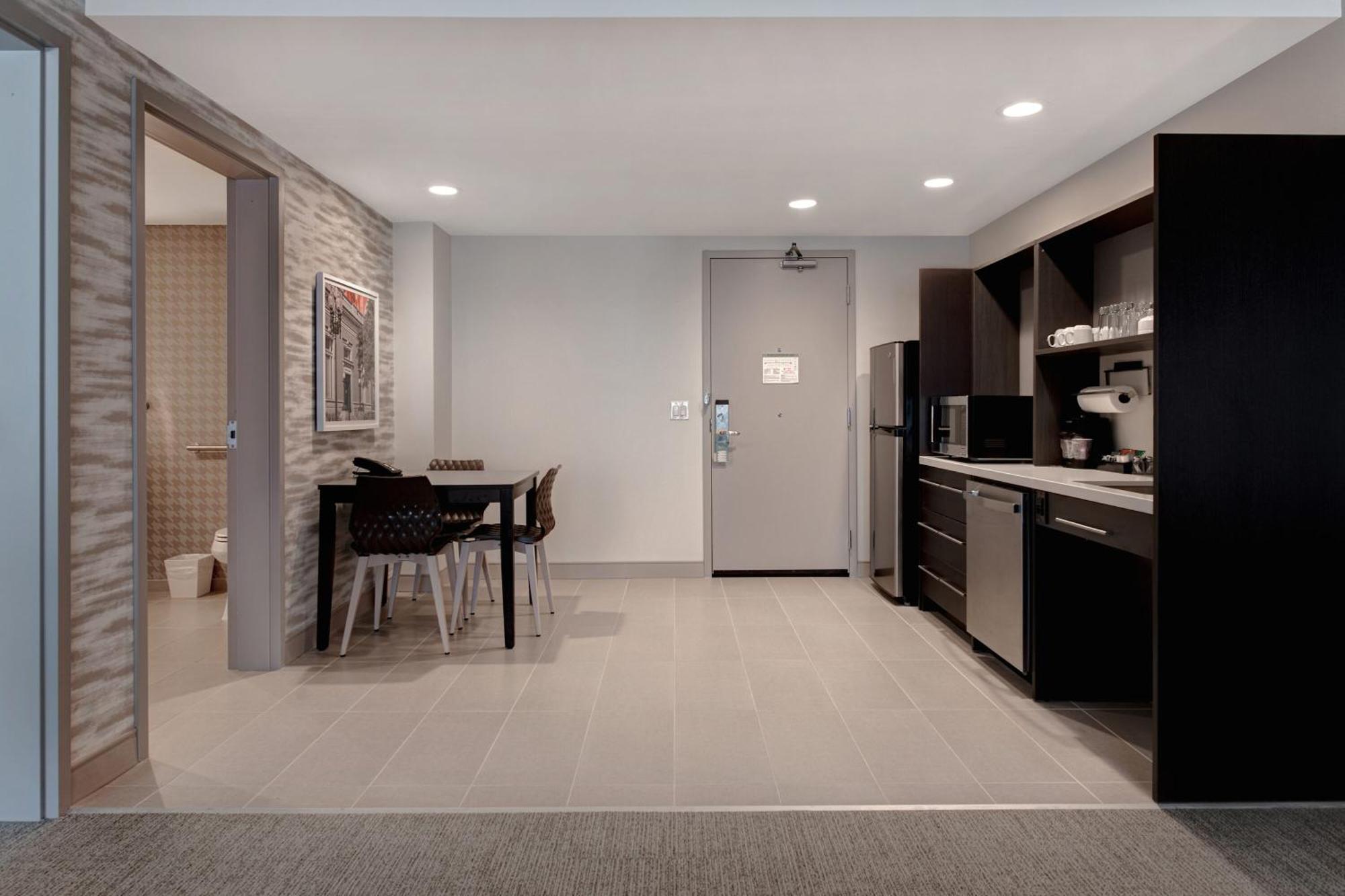 Home2 Suites By Hilton Fayetteville North Экстерьер фото